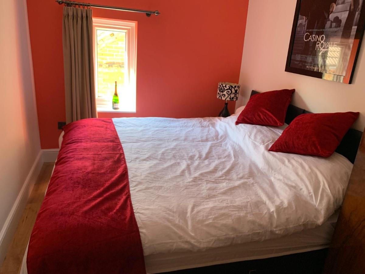 Southsea Royale James Bond 3 Bed Cool Penthouse, Seafront Parking 포츠머스 외부 사진