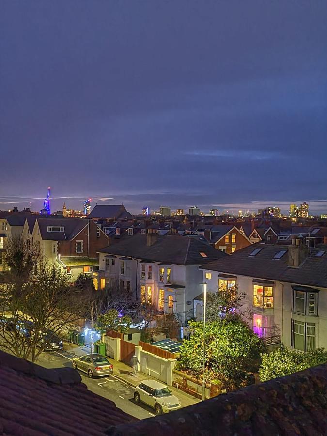 Southsea Royale James Bond 3 Bed Cool Penthouse, Seafront Parking 포츠머스 외부 사진