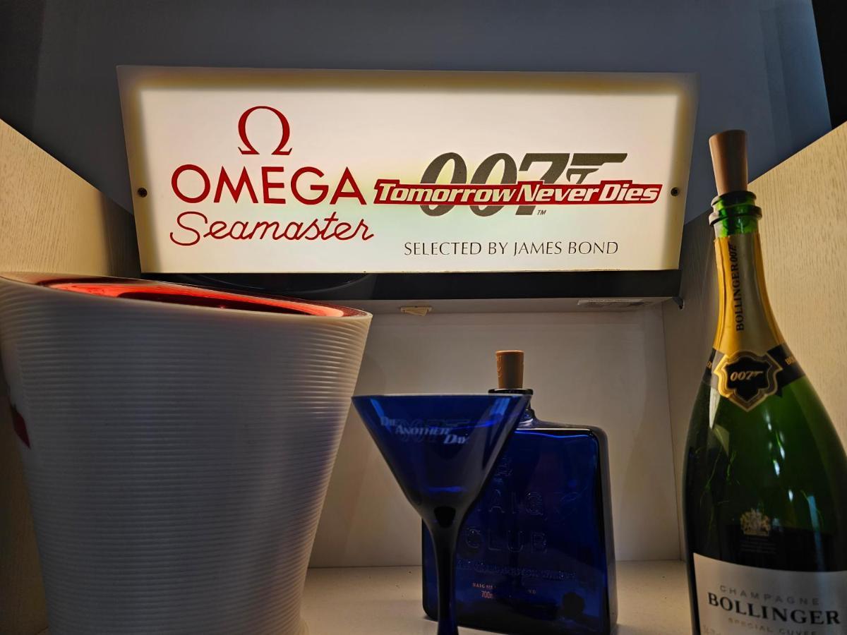 Southsea Royale James Bond 3 Bed Cool Penthouse, Seafront Parking 포츠머스 외부 사진
